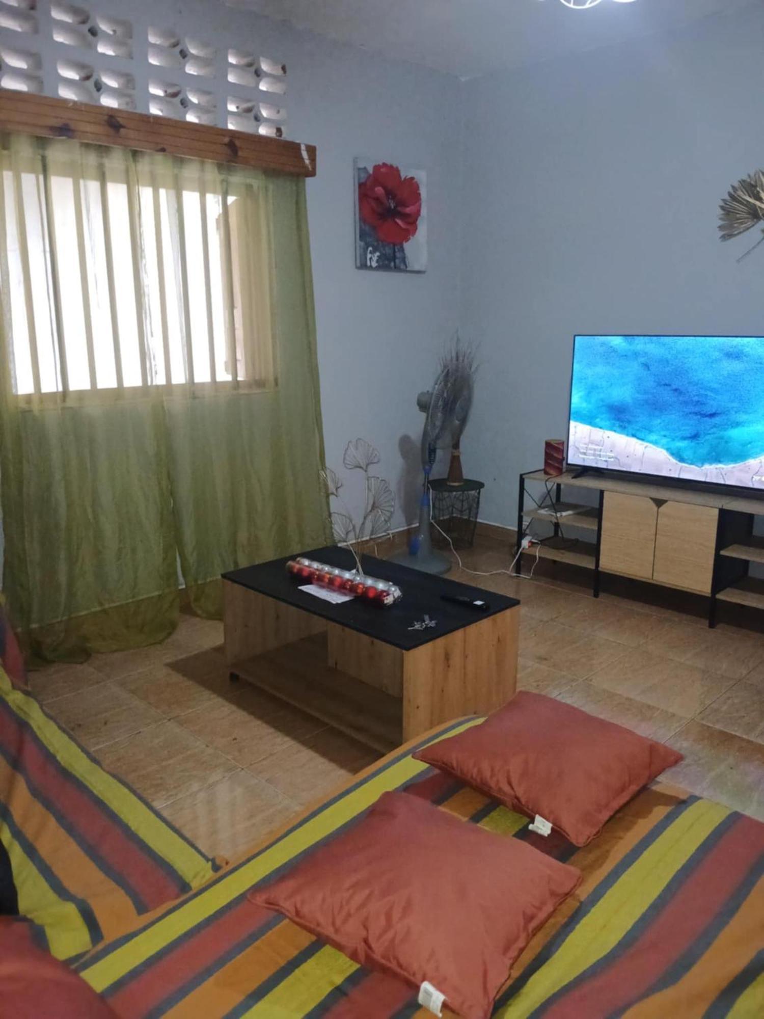 Ami Lodge Mamoudzou Buitenkant foto